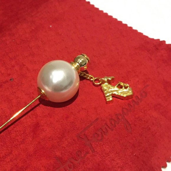 vintage salvator ferragamo brooch - Picture 2 of 2